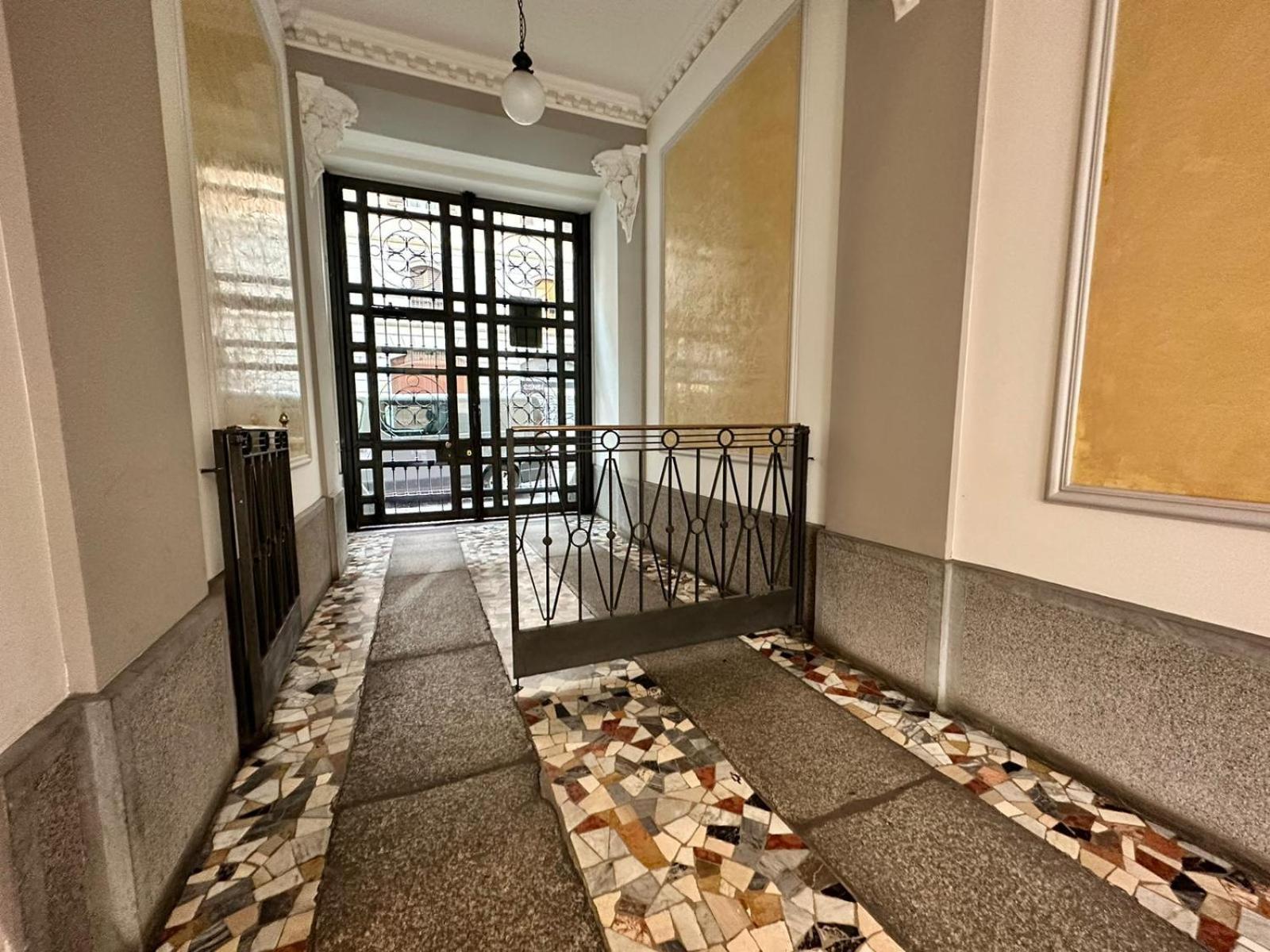 Comecasa Studio Vicino Stazione Centrale ميلان المظهر الخارجي الصورة
